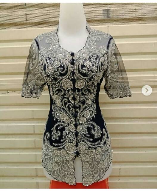 Kebaya payet krah tegak 2