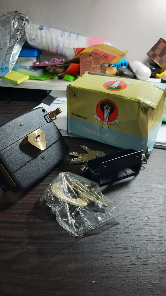 Kunci Pintu Otomatis Cobra Besi