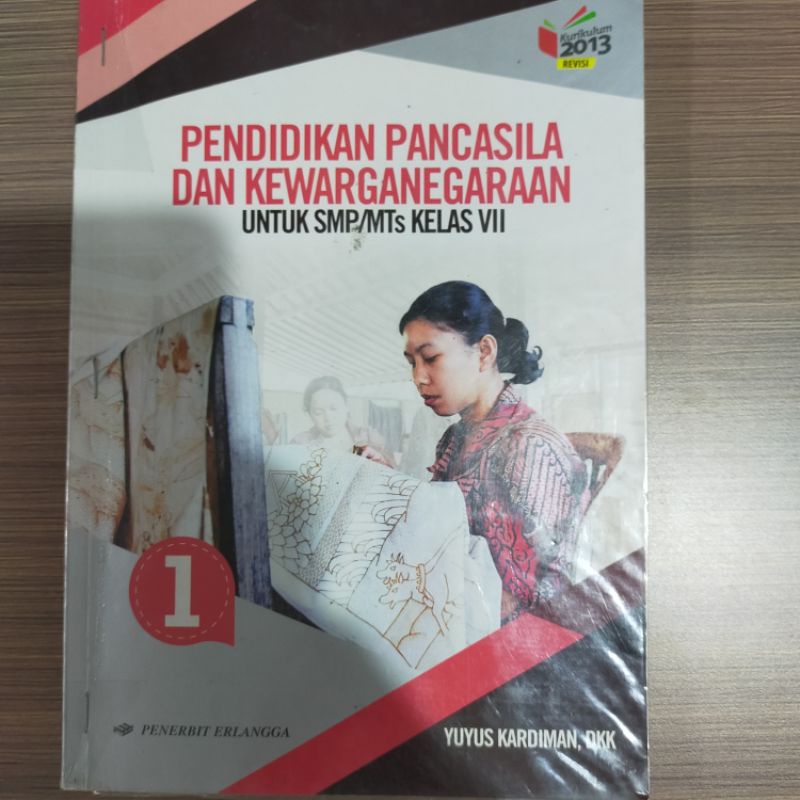 pendidikan pancasila dan kewarganegaraan smp 1 erlangga yuyus
