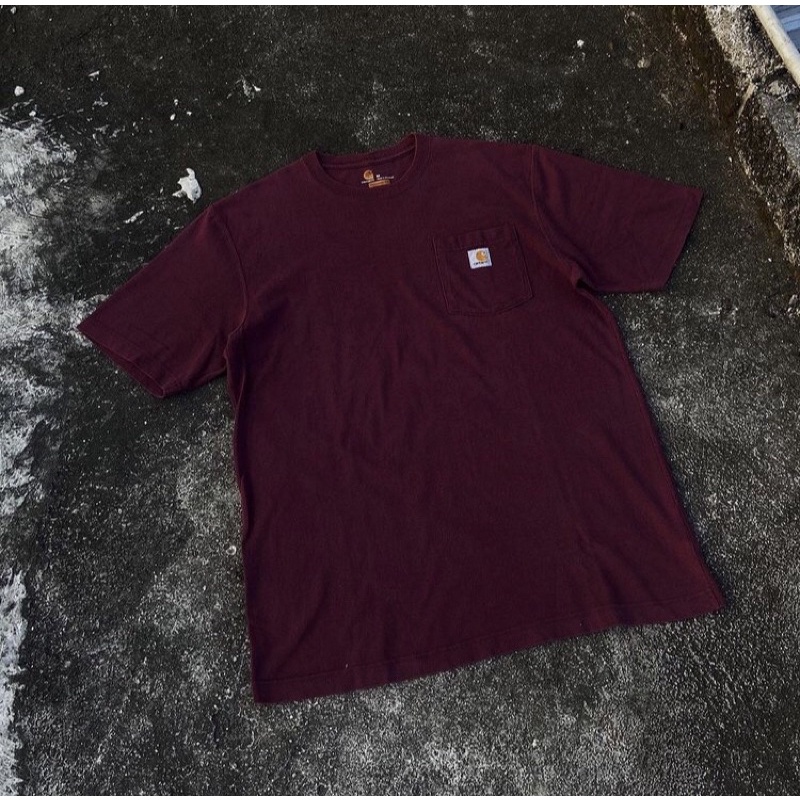 poket carhartt maroon