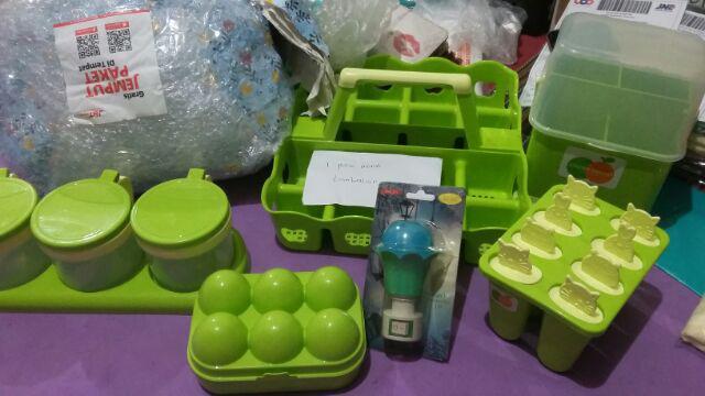 Rak Air Minum Aqua Segi Isi 16 Golden Sunkist Hijau