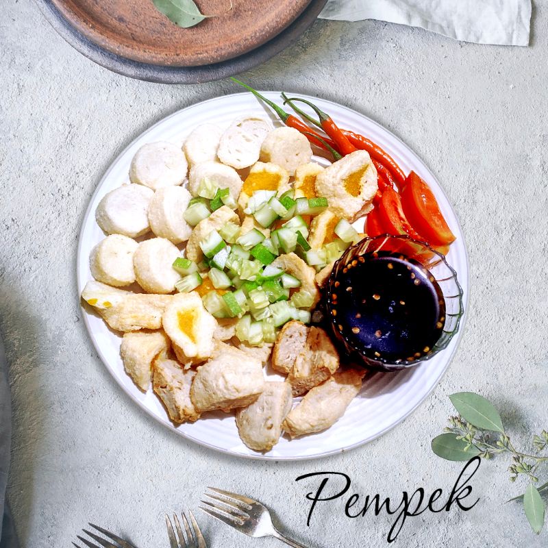 

Pempek Palembang Ikan Tenggiri Ukuran Sedang (Paket Campur 40 PCS)