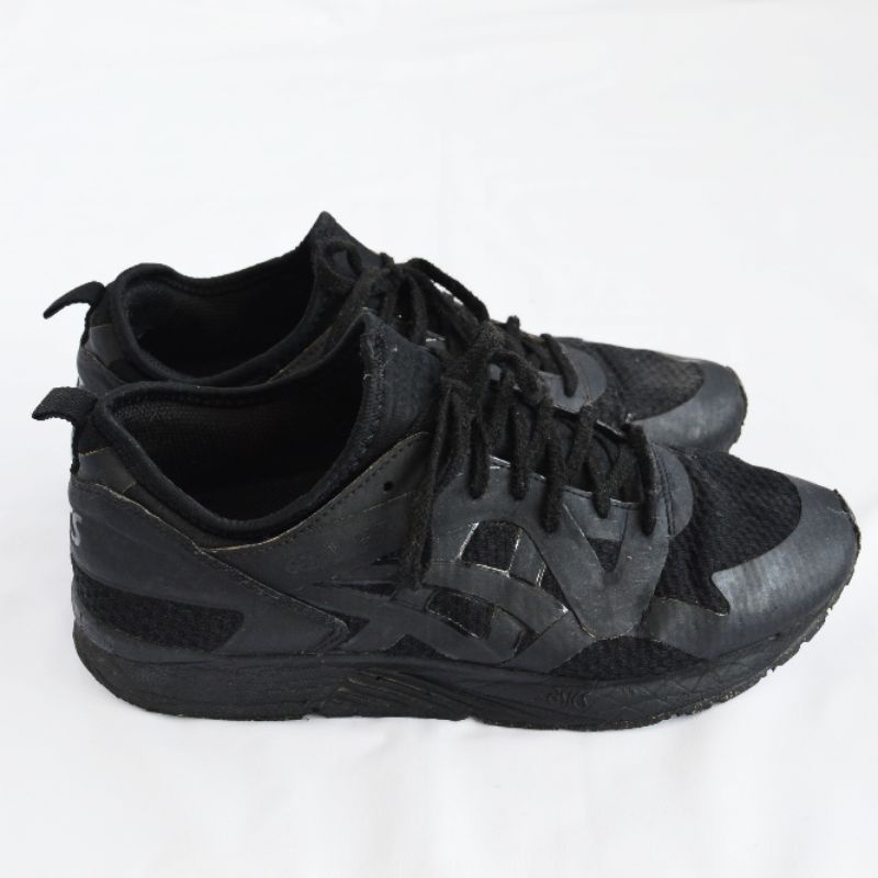 Sepatu Asics Gel Lyte V Full Black Bekas