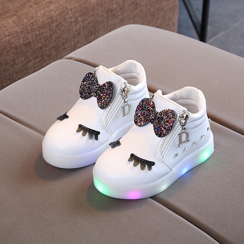 Sepatu Anak Perempuan  Cute / Sepatu Anak Perempuan LED / Sepatu Anak Perempuan Nyala/ Sepatu Anak Perampuan Cwek Lampu Warna Warni / Sepatu Sneaker Anak