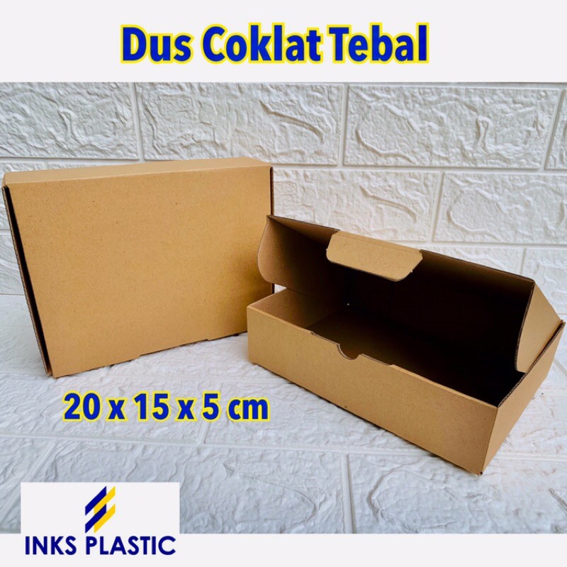 

DUS HAMPERS BOX KARTON TEBAL 20x15x5 CM ( 20 PCS )