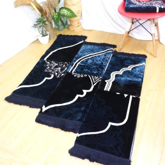 SAJADAH EMPUK BULU TEBAL/ sajadah anti slip