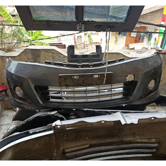 Bemper bumper Grand livina HWS