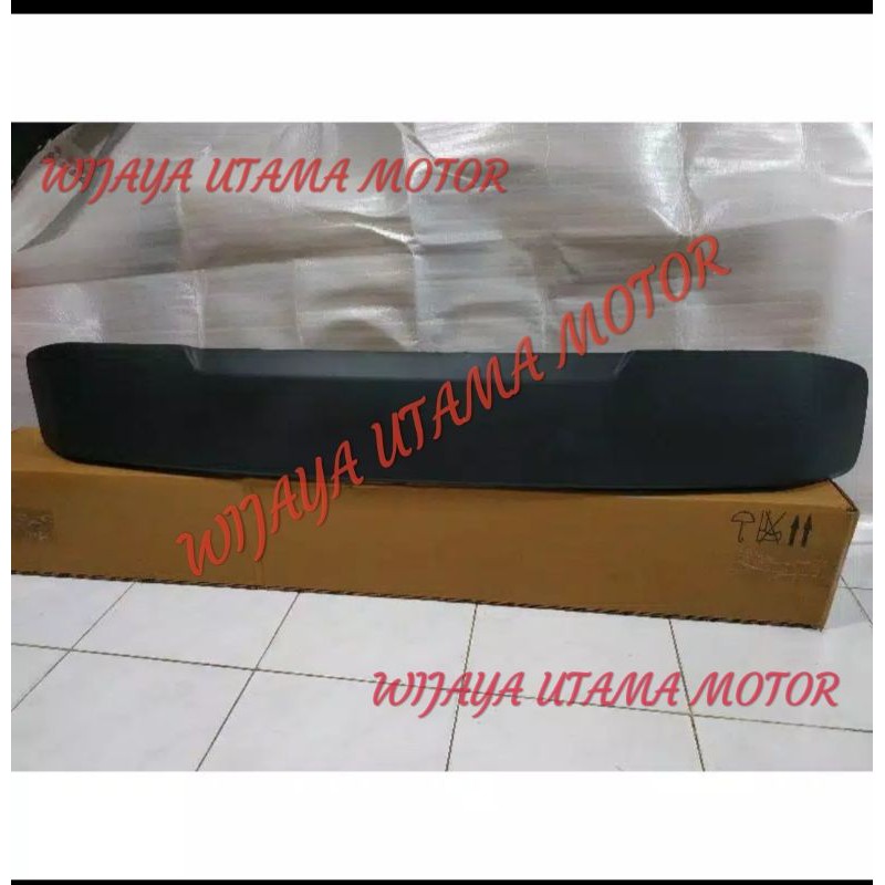 cover  bumper garnish bemper belakang Suzuki ignis thn 2017-2020