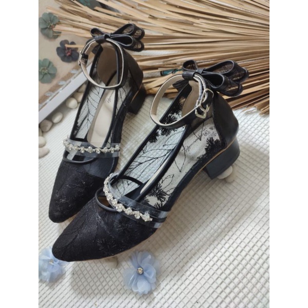 sepatu vilea rafaizoutfit wanita hitam tali pita 3cm tahu