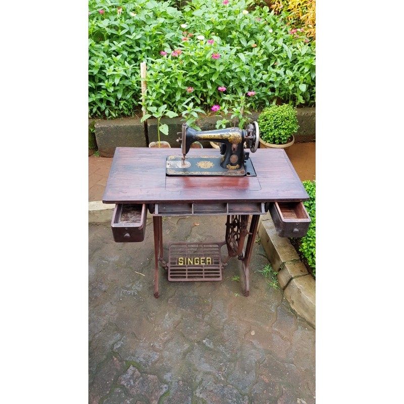 Mesin Jahit Antik Kuno SINGER