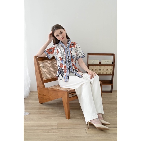 Atasan Batik 292 ARA/ Blouse Batik Wanita Modern