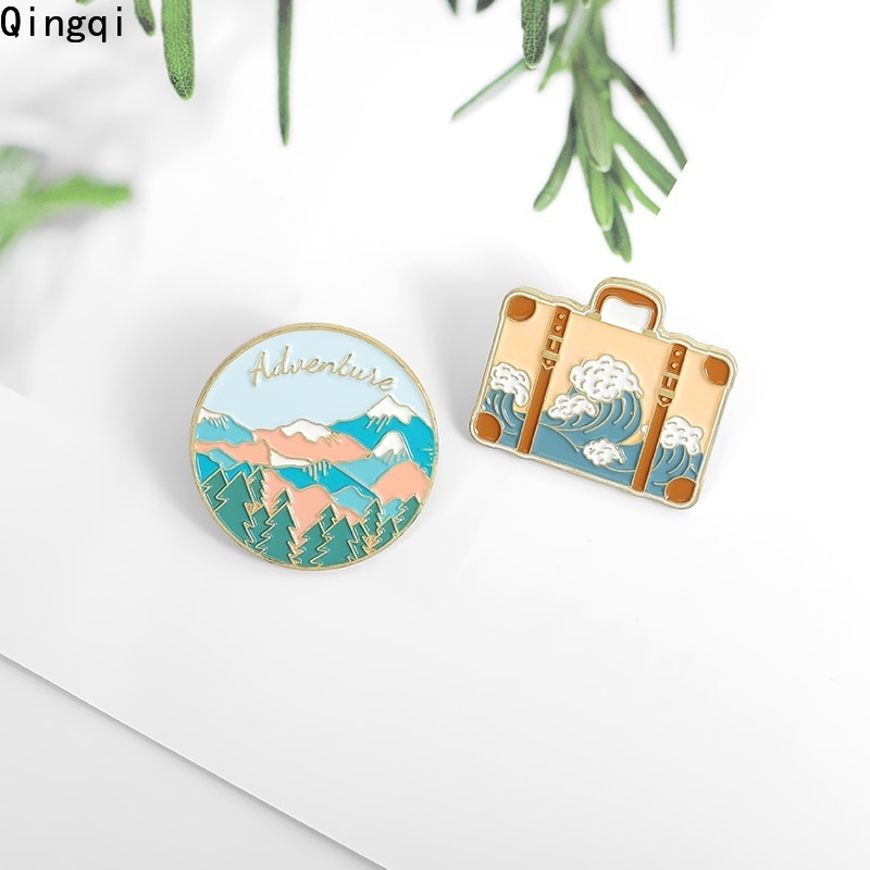 Bros Pin Enamel Desain Gunung / Laut / Petualangan Travel Untuk Aksesoris Tas / Kerah Pakaian