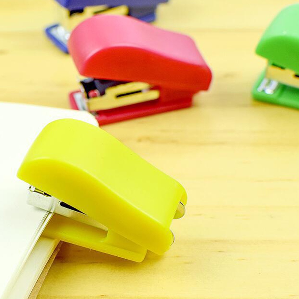 【COD Tangding】Creative Stationery Stapler Mini Uses Size 10 Small Stapler Without Staples