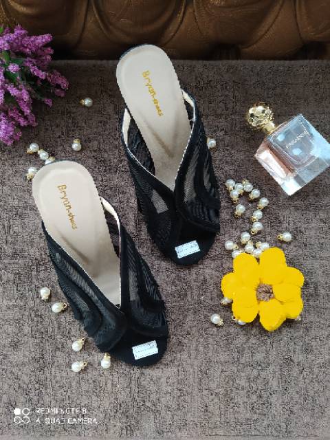 Bryan Carlise Heels 9cm Basic Jala Keong Basic Heels Unik Elegant Heels Runcing Suede Beludru