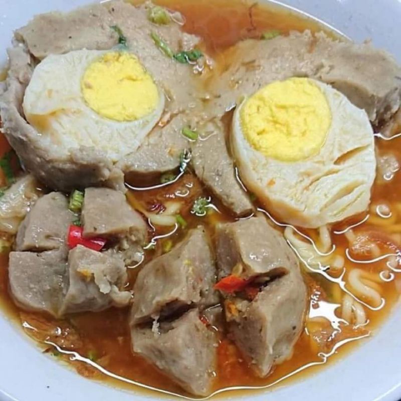 

bakso urat dobel+ bakso telor.+ bakso kecil 4+ tahu 1