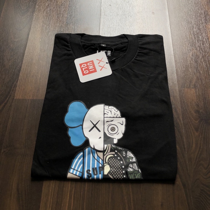 KAOS UNIQLO | BAJU UNIQLO | TSHIRT UNIQLO OVERSIZE-Robot sup hitam