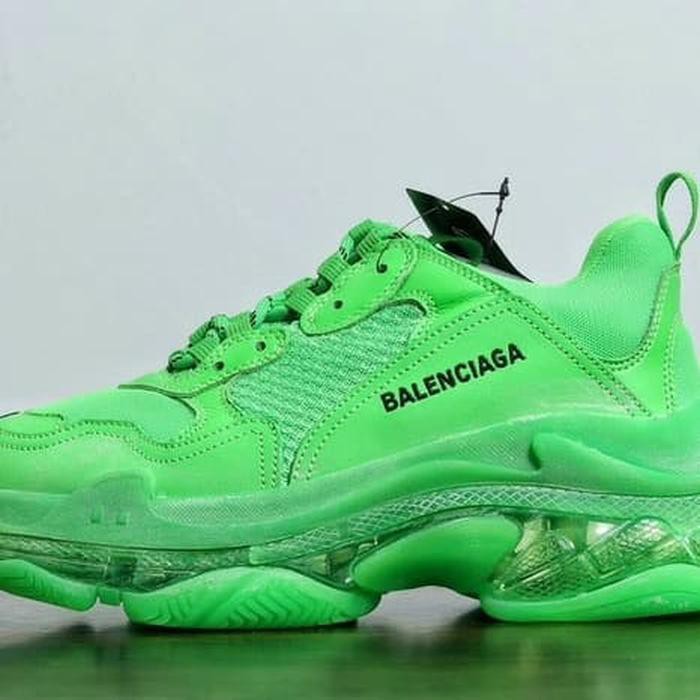 balenciaga triple s green