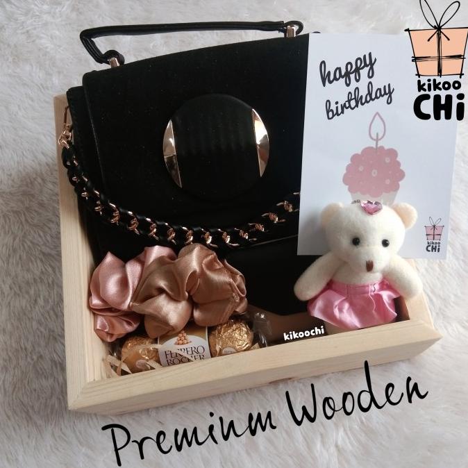 

PREMIUM GIFT BOX - KADO ULANG TAHUN LAMARAN HADIAH PACAR ISTRI WANITA DSG54546WE