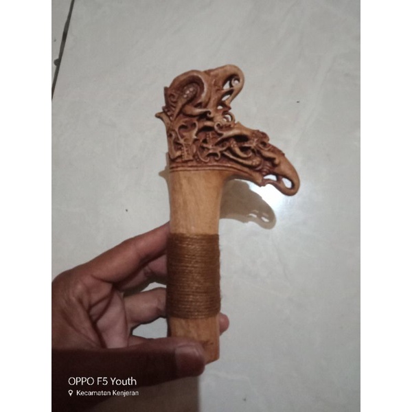 Gagang hulu ukiran klasik kayu mahoni