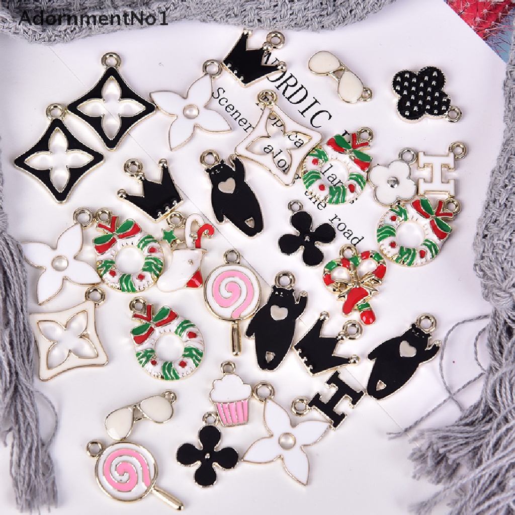 (AdornmentNo1) 30pcs / Set Charms Enamel Gaya Campur Bahan Alloy Untuk Aksesoris Gelang / Perhiasan DIY