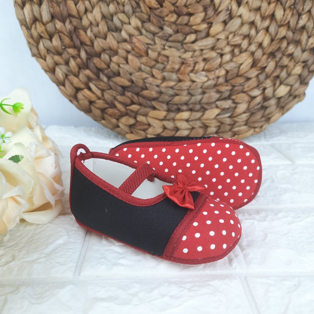 [TAMAN SEPATUKU] SEPATU TRENDY MURAH PREWALKER MOTIF MERAH HITAM PITA TENGAH ANAK PEREMPUAN 0-12 BULAN APX06