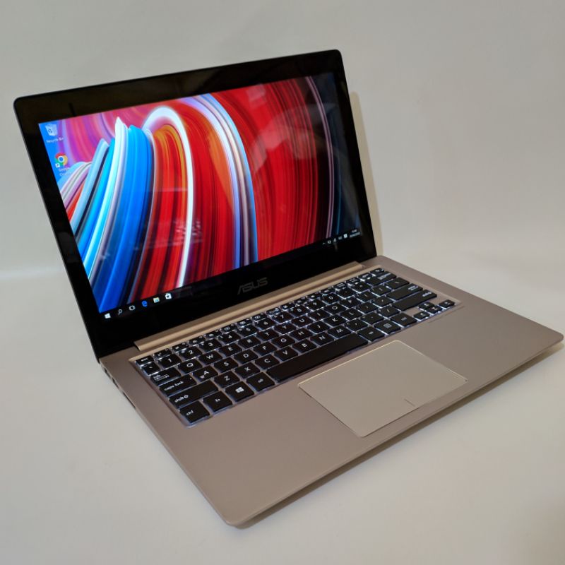 laptop ultrabook Touchscreen asus ZenBook ux303ln - core i7 - Resolusi 3K - Dual vga Nvidia 840m