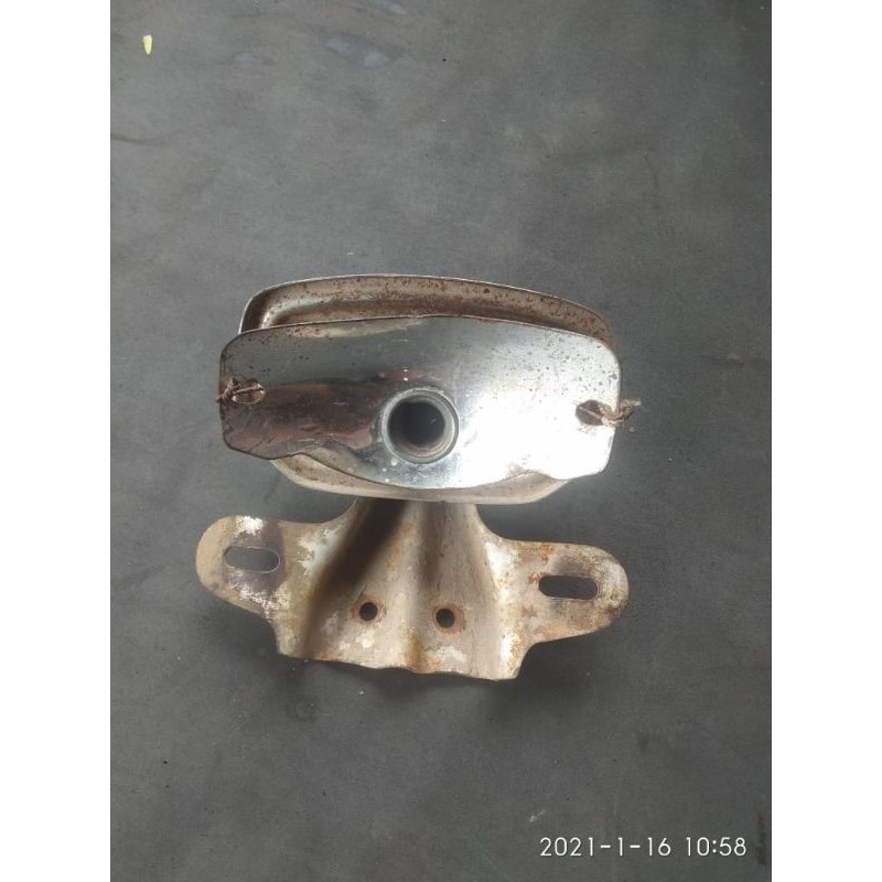 PANGKON LAMPU YAMAHA V75