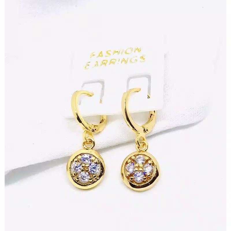 anting wanita //anting gantung //anting permata//anting jepit //perhiasan//anting