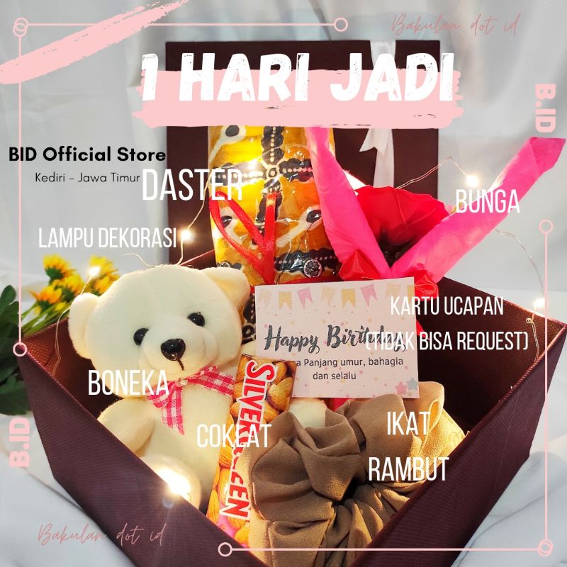 

Kado Anniversary Ulang Tahun Cewek Hampers Wisuda