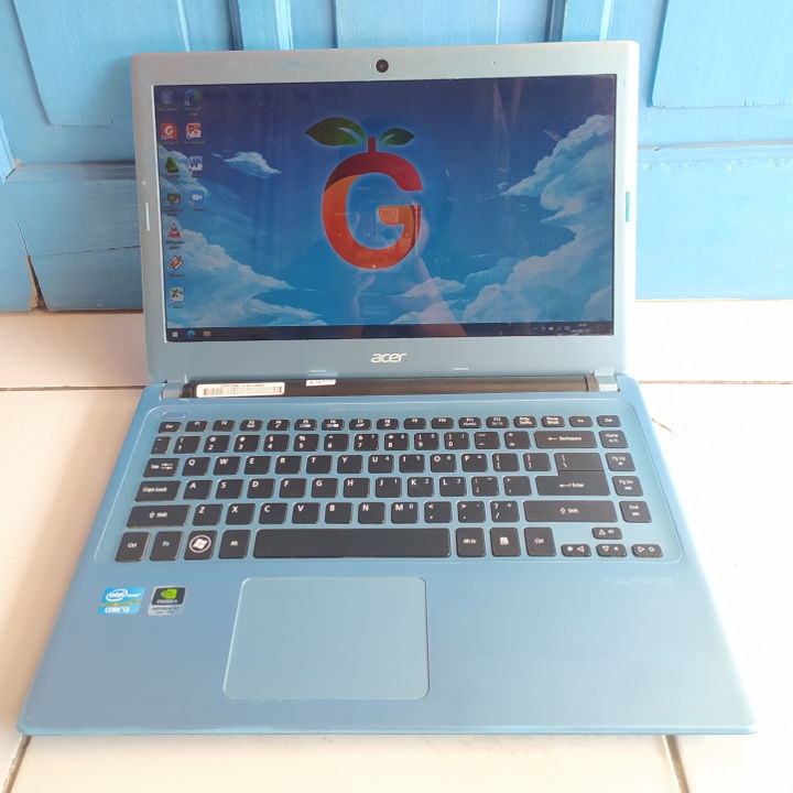 Acer V5-471G Biru Intel Core i3 Dual VGA NVIDIA GeForce GT 620M 1GB RAM 4GB SSD 128GB Gaming Editing