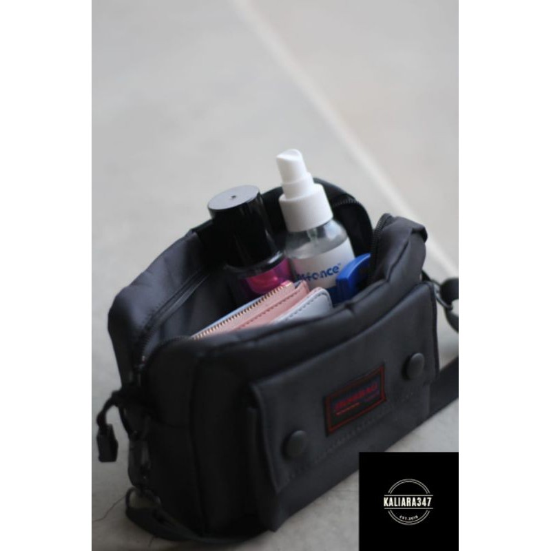 Tas selempang wanita
