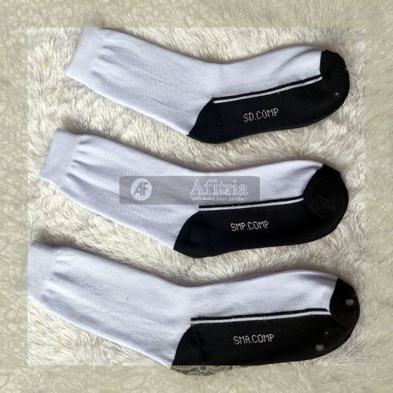PER-PASANG KAOS KAKI SEKOLAH