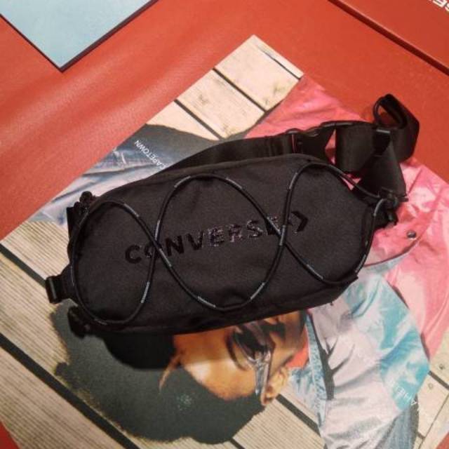 Converse waistbag original Shopee Indonesia Converse waistbag original Shopee Indonesia