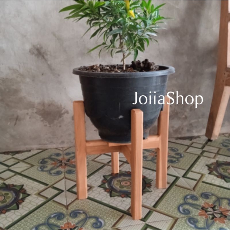 standing pot bahan kayu jati
