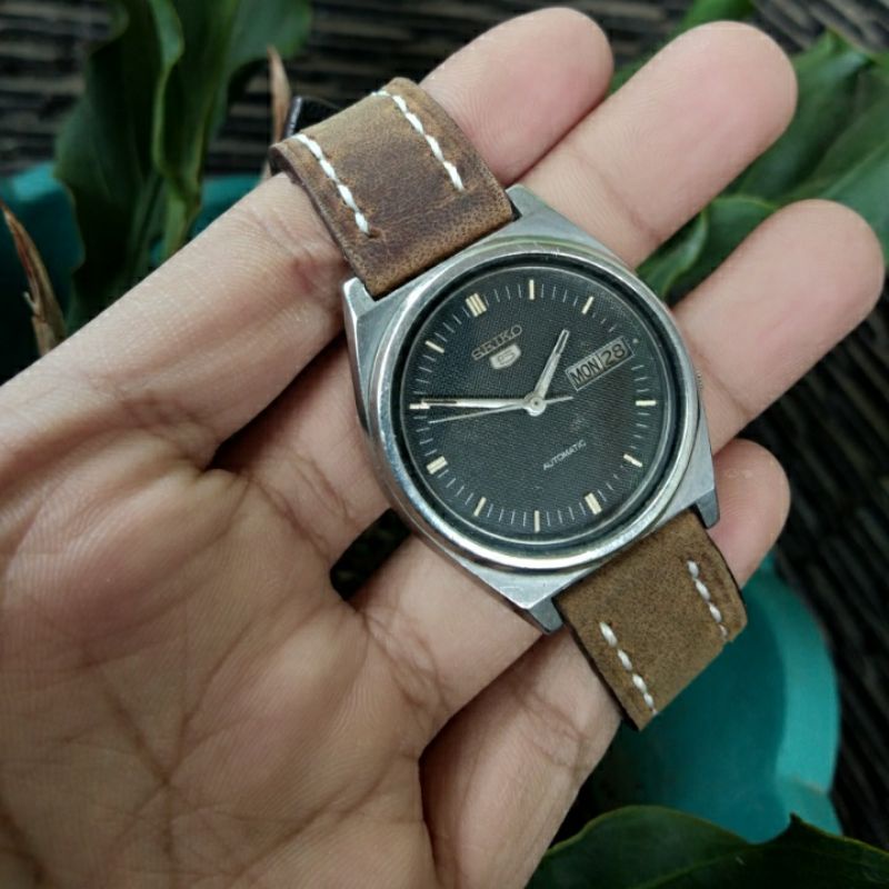 Jam tangan Seiko 5 cal 7009-3040 Original (TERJUAL)
