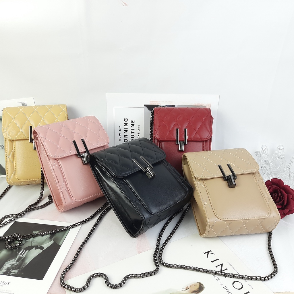 Tas HP Wanita Selempang Sling Bag Kekinian Rantai Ulir Tebal Hardware Hitam KT004