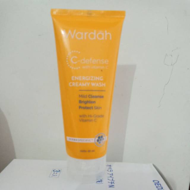 WARDAH C-defense Energizing Creamy Wash 60 ml