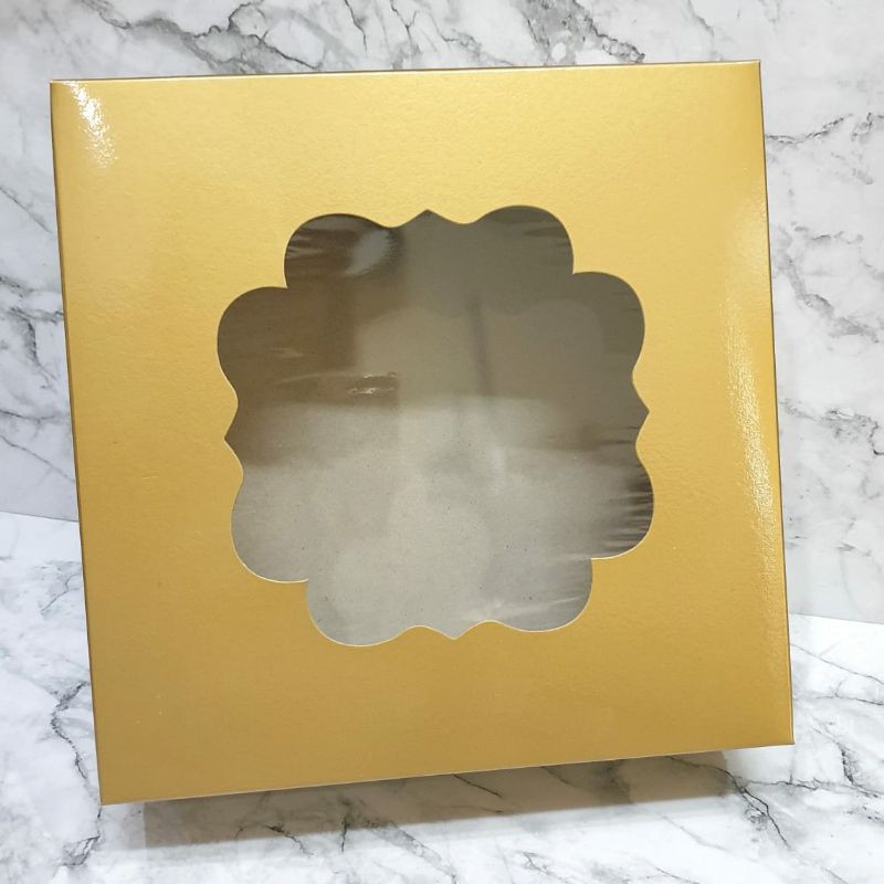 

Dus Emas Gold ekonomis mewah 22 x 22 x 7.5cm