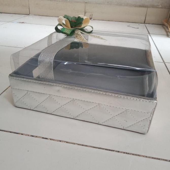 

[COD] kotak kue hantaran kulit jait 30x30 tutup mika + bunga [COD]