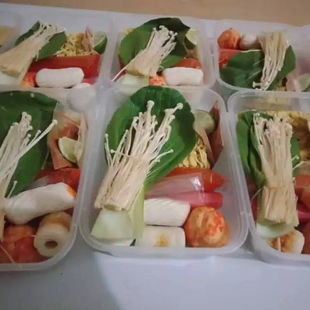 

Tomyam bok