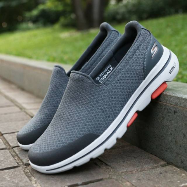 Skechers Go Walk 5 Sparrow Charcoal Men Shopee Indonesia