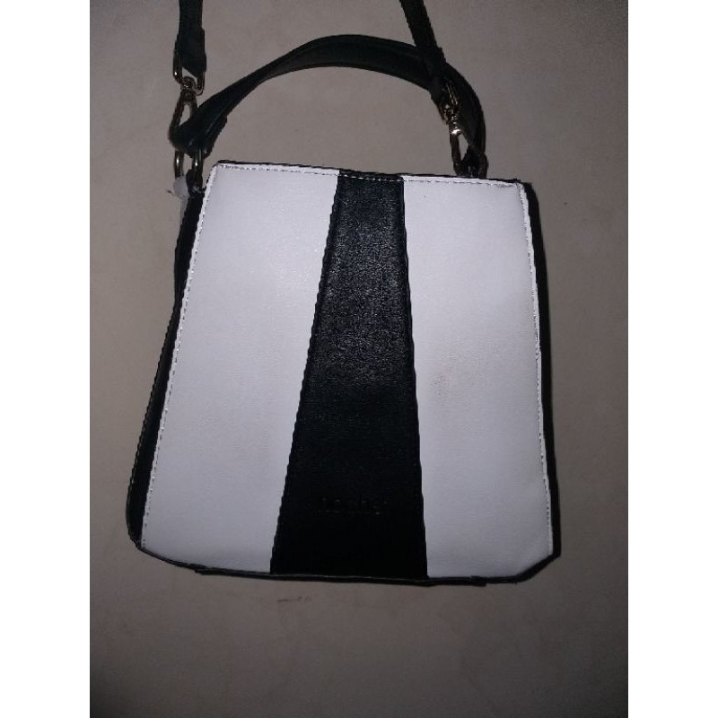 Noche Sling bag