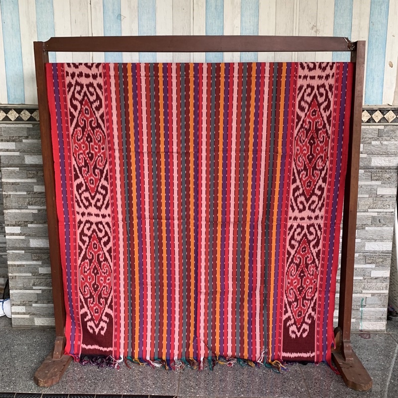 kain tenun ethnik blanket rainbow dayak kalimantan timur