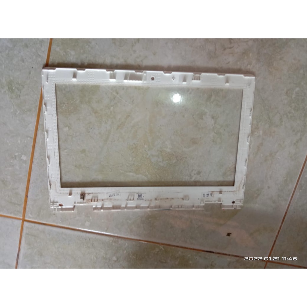 Casing lcd led depan lenovo 310s 11