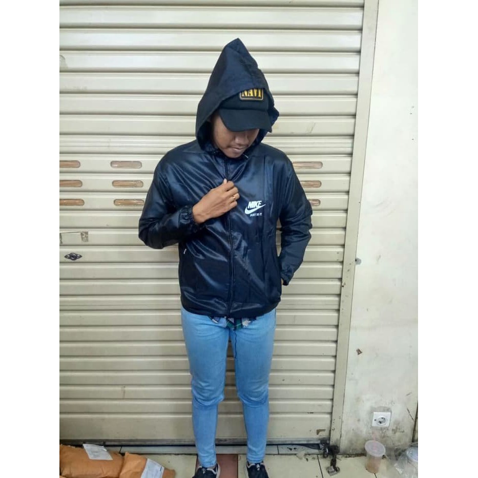 JAKET SPORT RUNNING   SEPEDA   SAUNA NIKE ADIDAS UNDERARMOUR GRADE ORI   ALLSIZE L