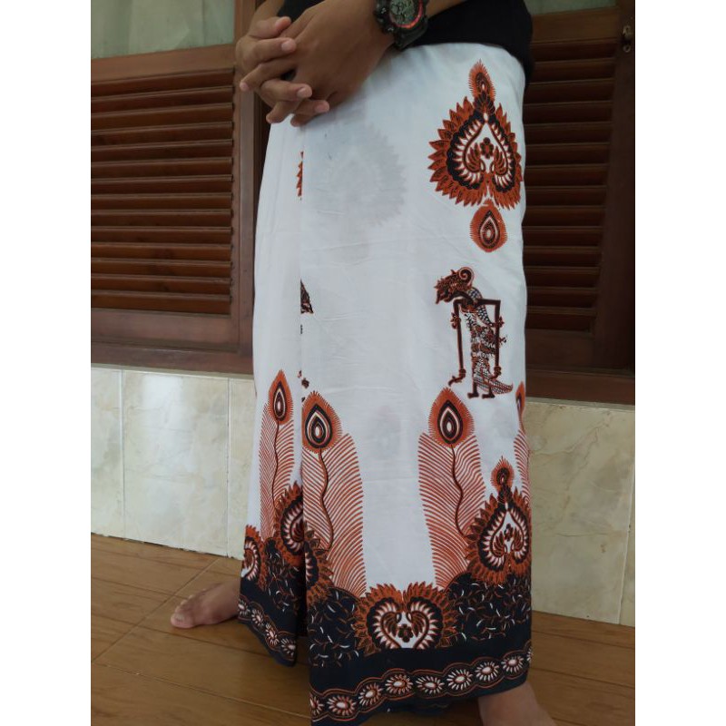 sarung wayang putih