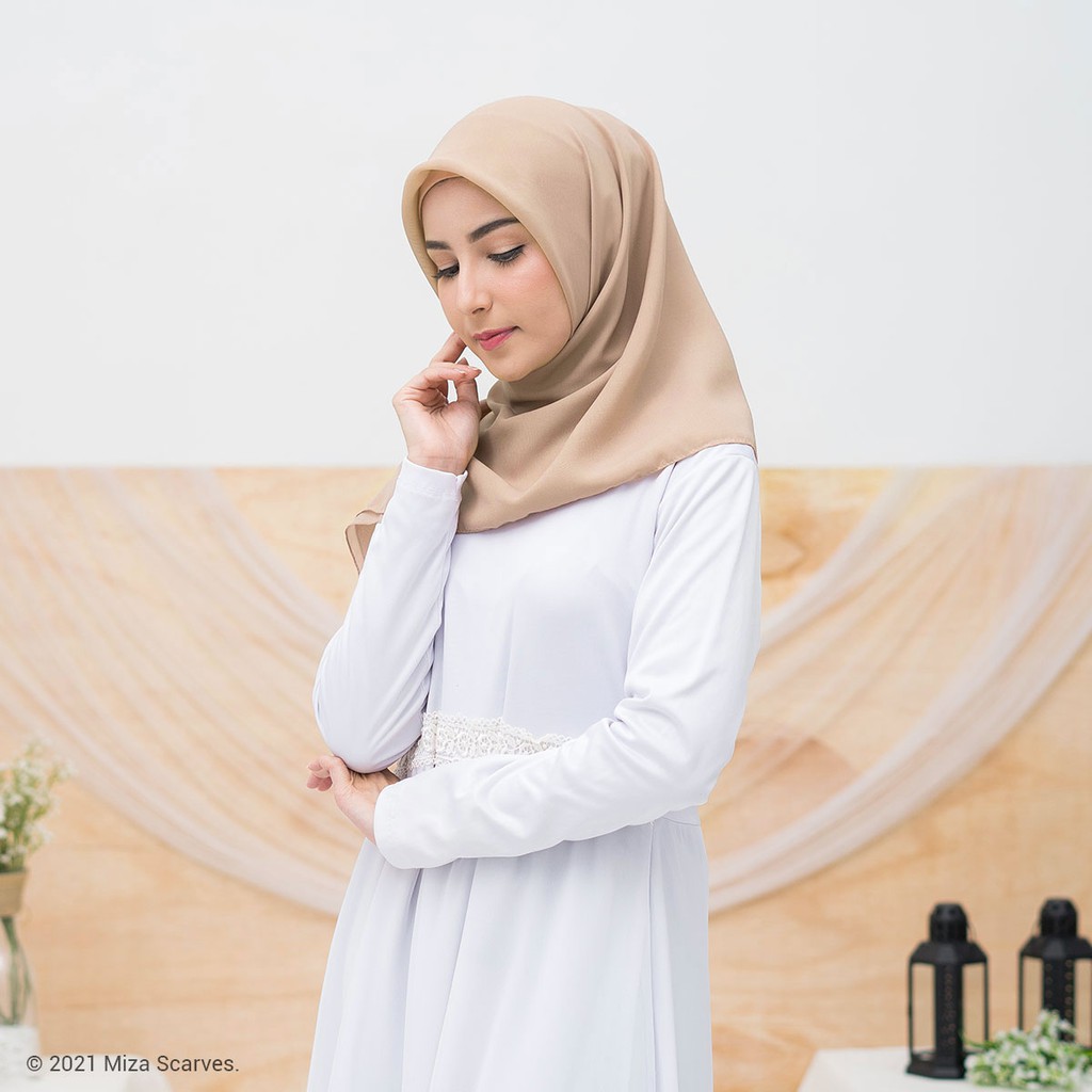 Hijab Segiempat Polycotton Scarf Premium Part 1 Hazel by MIZA-Almond