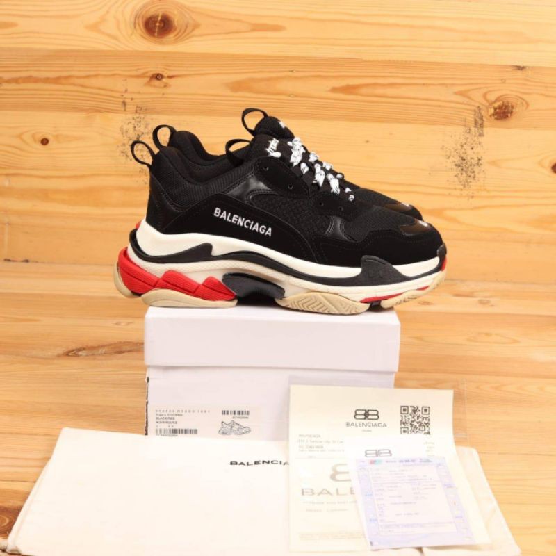 SEPATU BALENCIAGA TRIPLE S BLACK WHITE RED