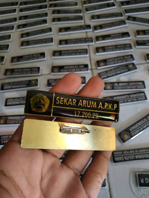 Papan Nama Nama Dada Name Tage Plat KUNINGAN Coating Resing Mewah