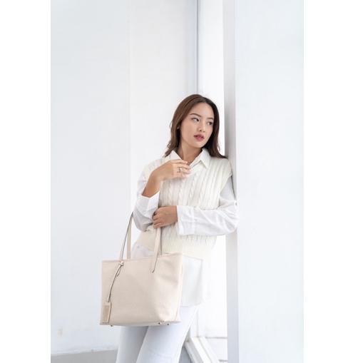[Free Dust Bag] Totebag Flicka Kode W 27 IVORY [MUL.26Au22p]